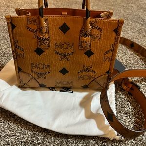 MCM München Tote in Maxi Visetos